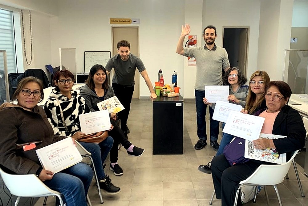 Emprendedores durante una capacitación de Marketing.